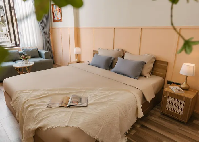 Tamundi Homestay Train Street View- Dong Xuan Market